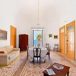 Vila Ramirez *